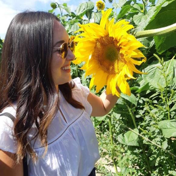 Meet your Posher, Elizabeth - Picture 1 of 1